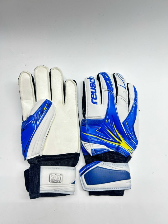 Вратарские перчатки Reusch