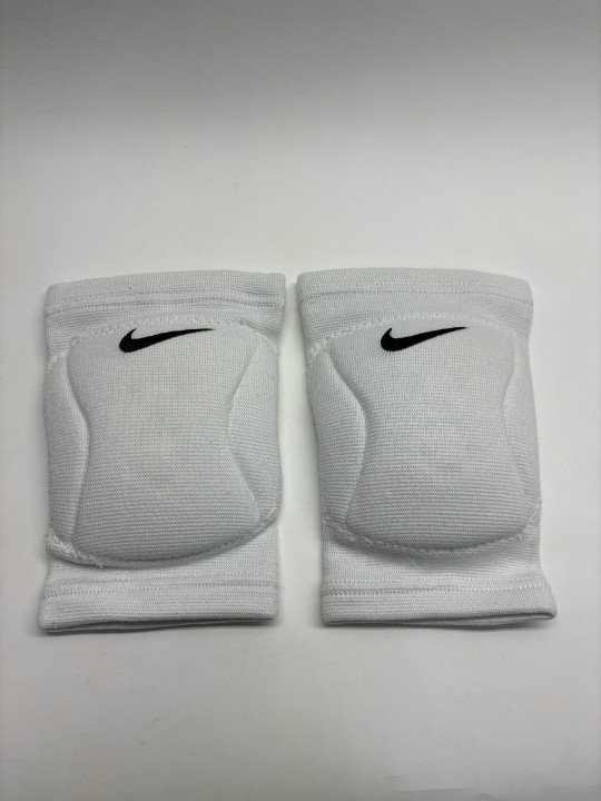 Наколенники Nike Essential Volleyball Knee Pad n.vp.06.100.ml